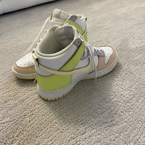 Nike Women's Wmns Dunk High 'Lemon Twist - Picture 2 of 6